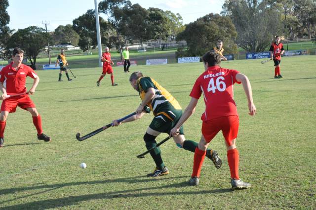 Round five hockey played