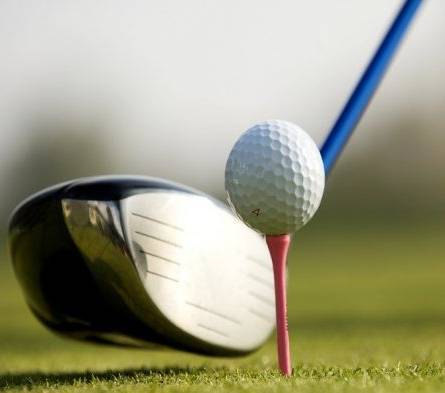 Golfers record good scores