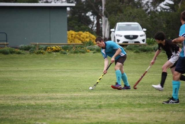 Teams battle in round 12